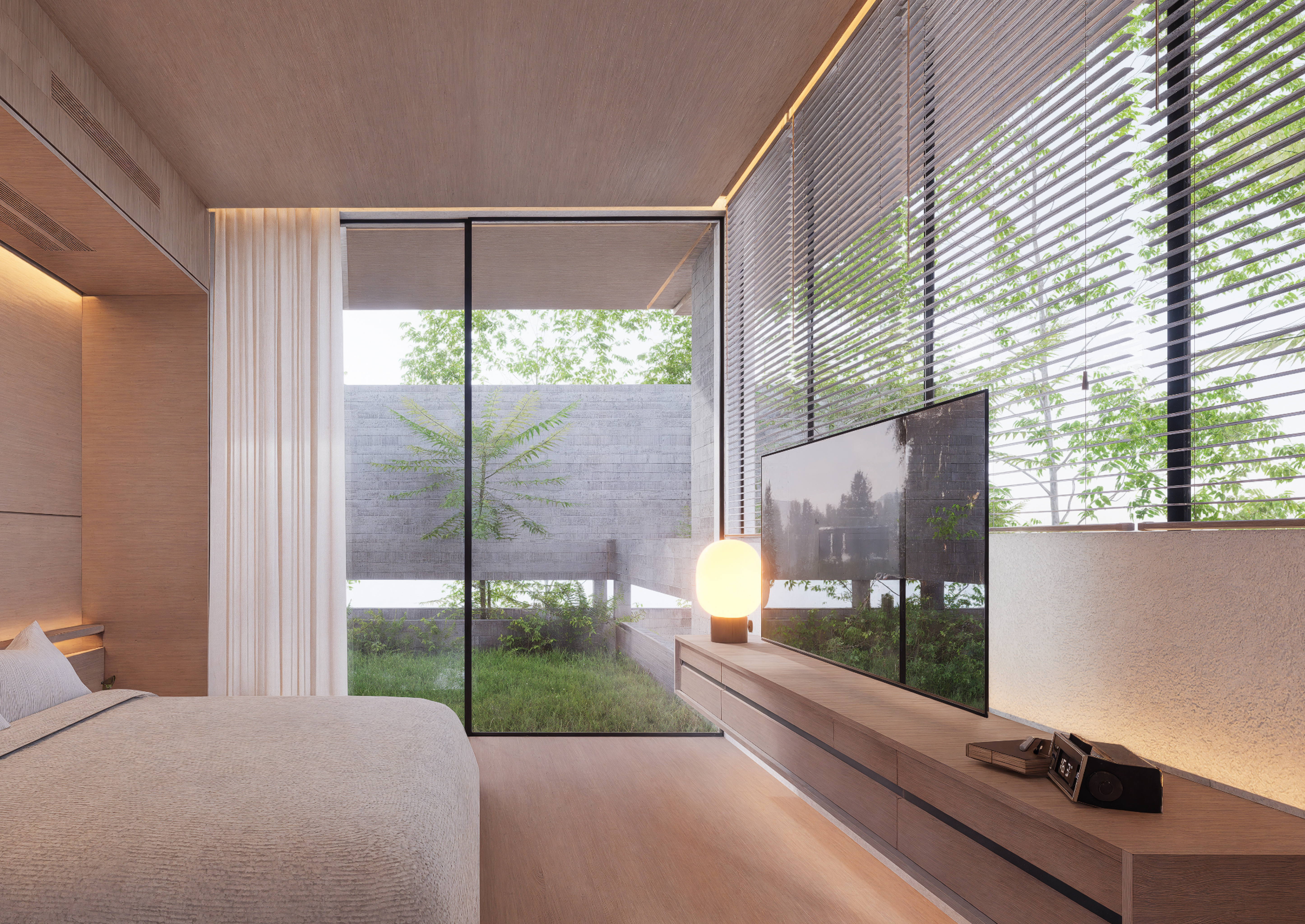 Paul Dwi Ranigiyan - FRAME 4+ (How's) - Daniel's Choice