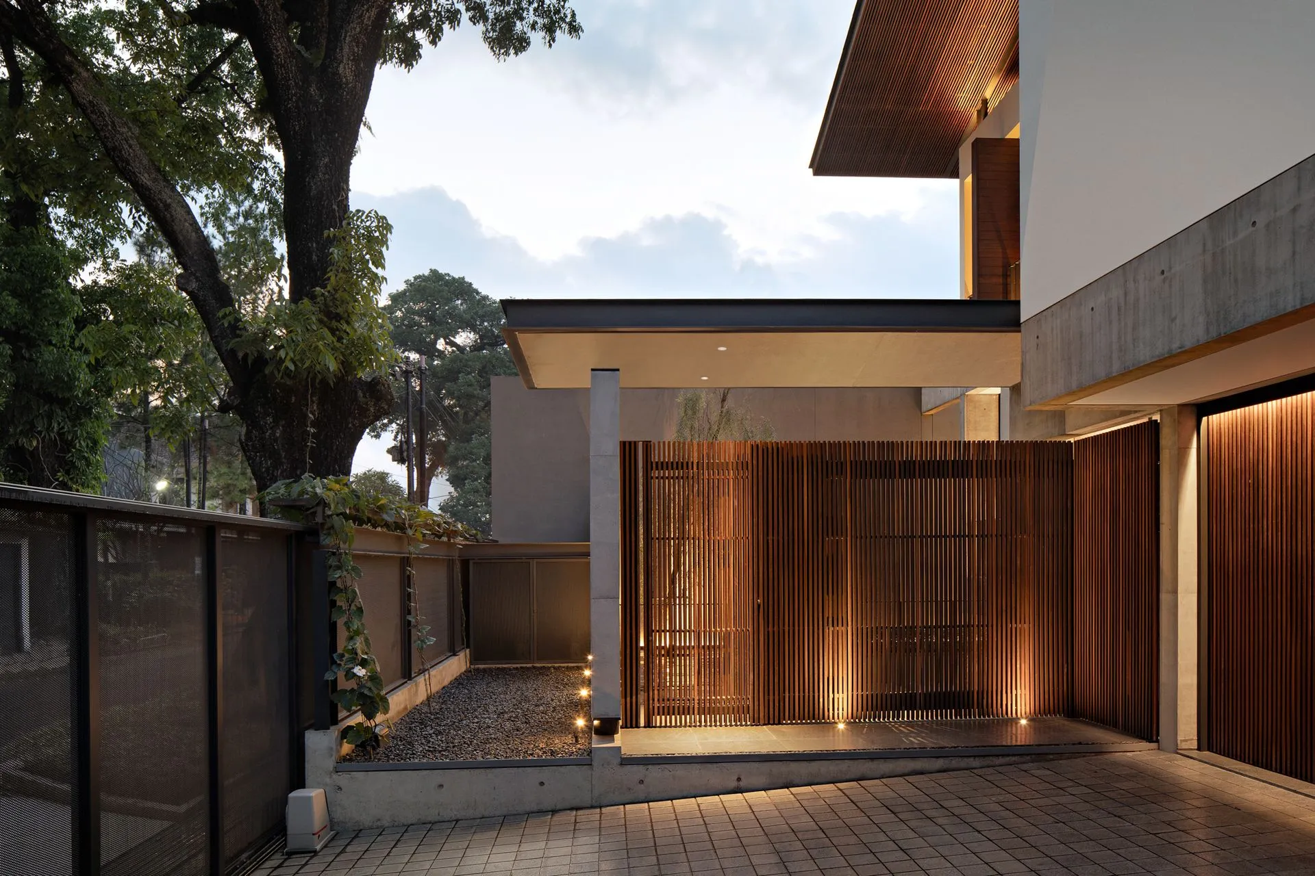 Pranala Associates - Juara 2