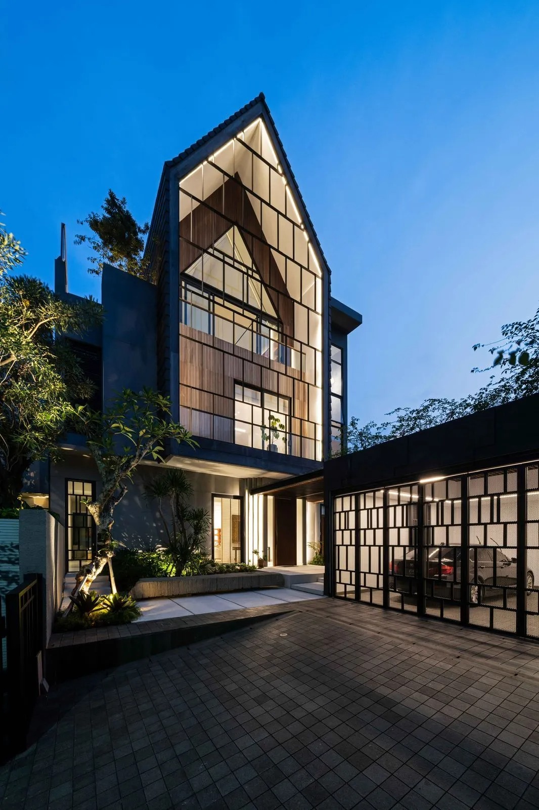 Yori Antar-Han Awal & Partners Architects - The Most Inspirative Home Sanctuary Design 2023